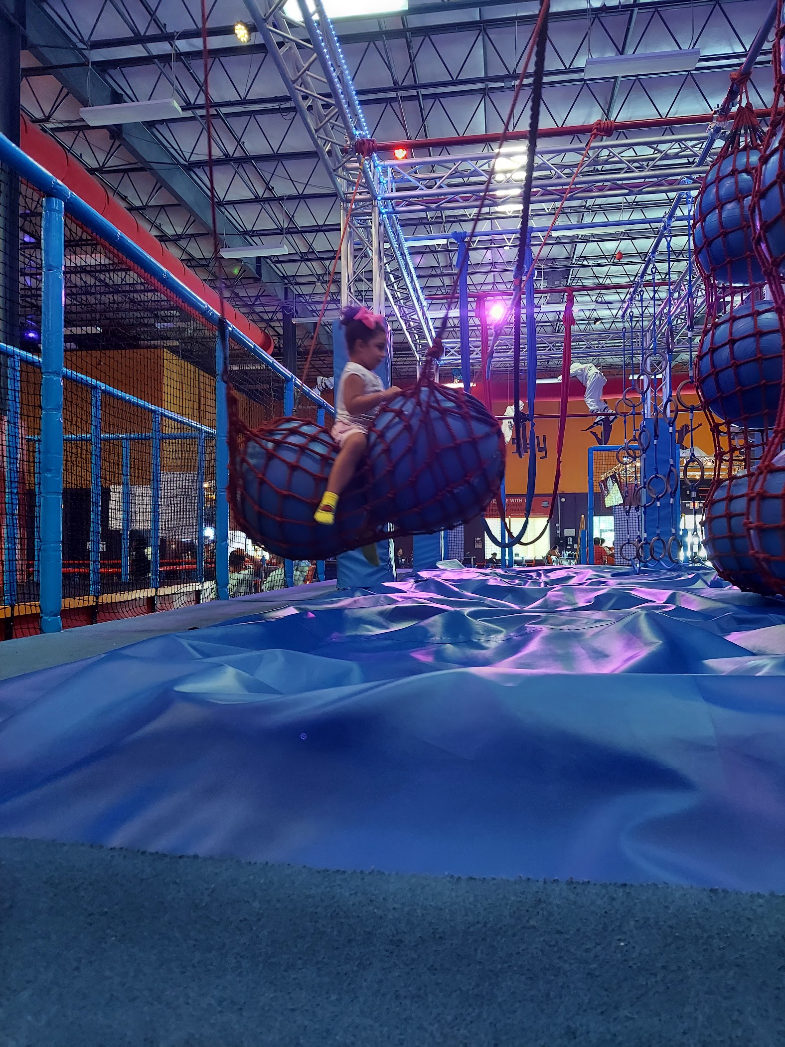 Featured image for the biggest indooor park in florida guide