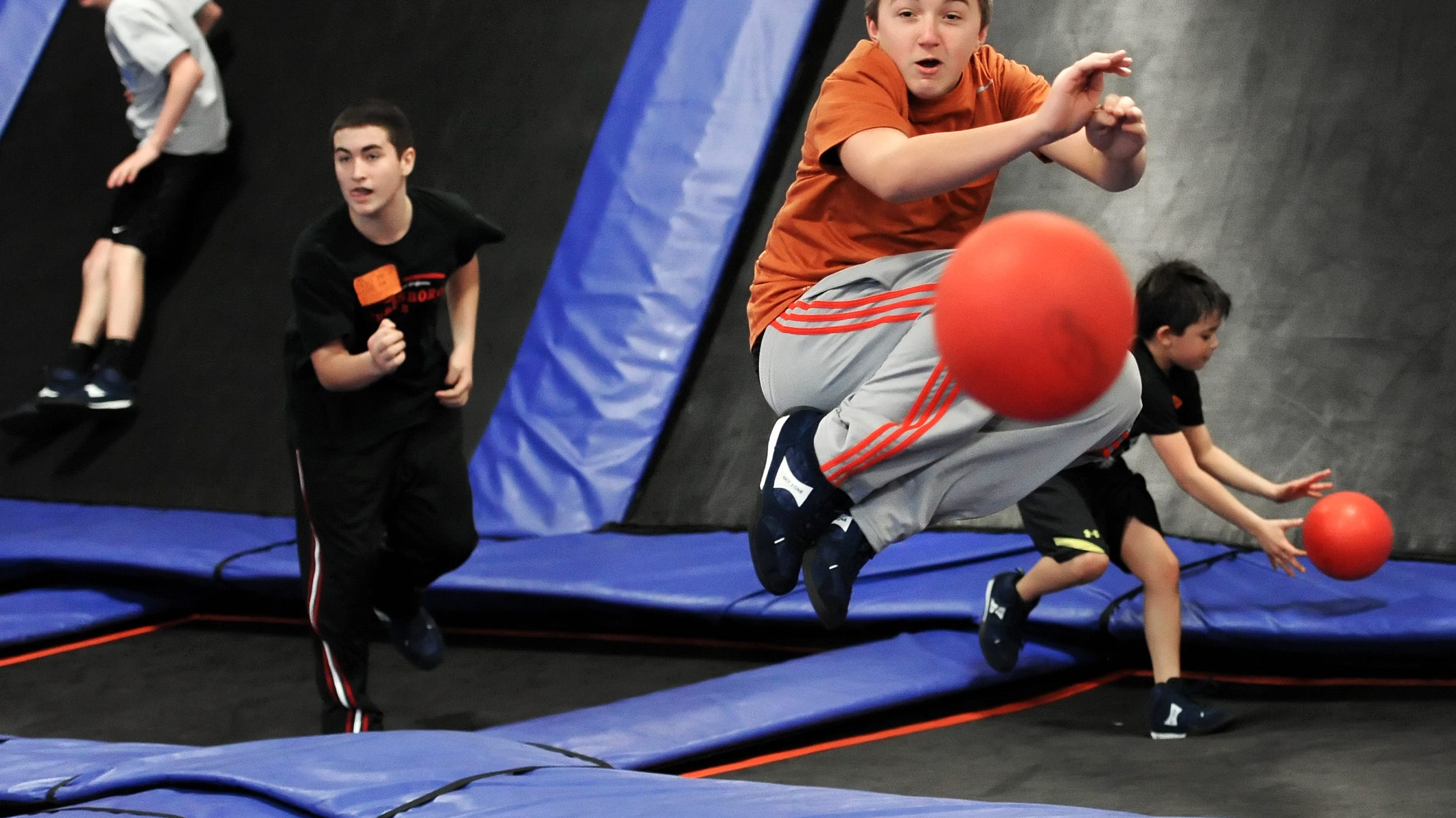 Featured image for the fishers indiana trampoline park guide