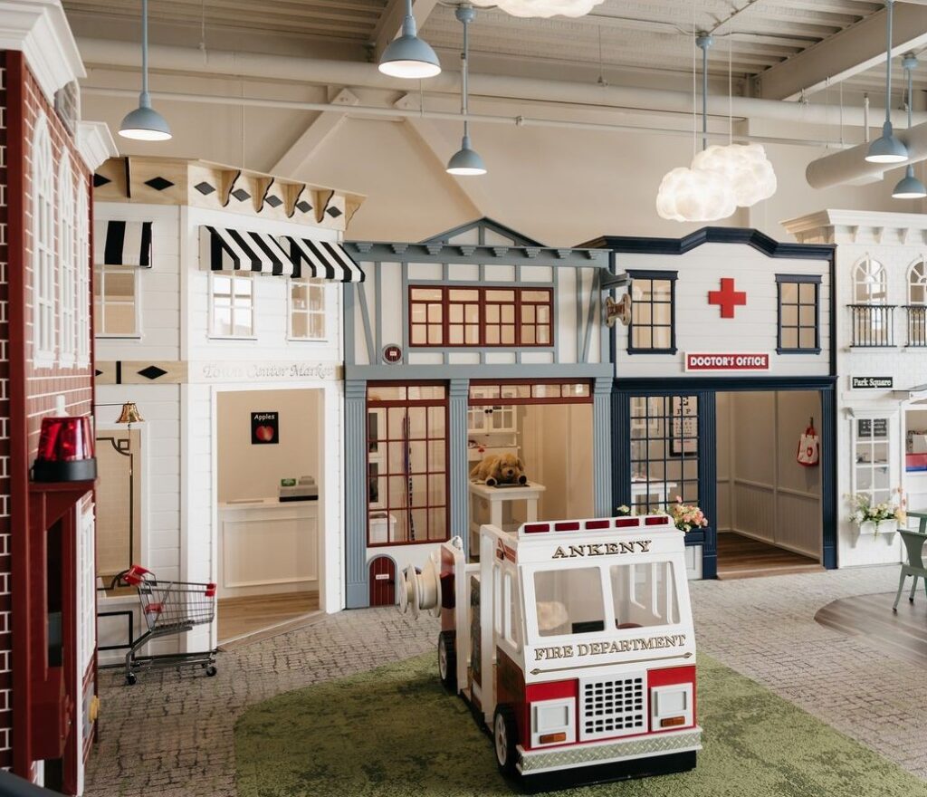 Featured image for the indoor playhouses home guide