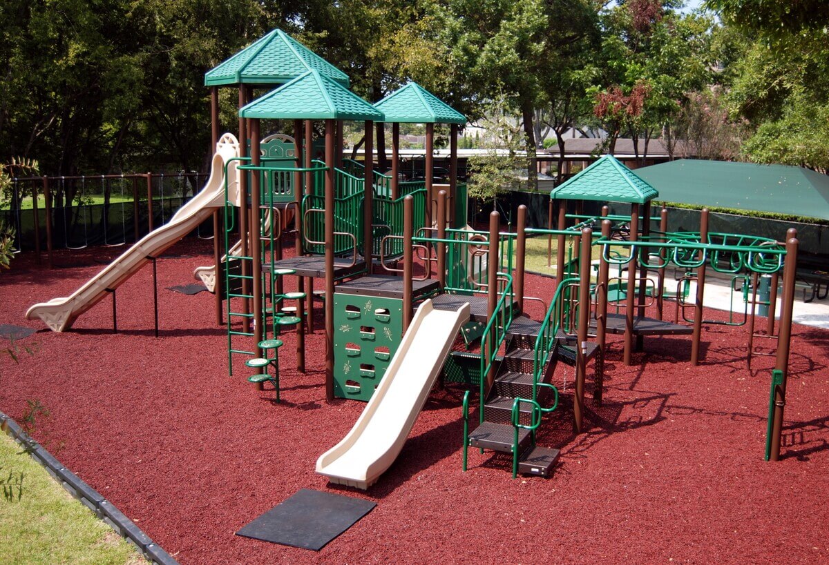 Featured image for the outdoor playground equipment for sale guide