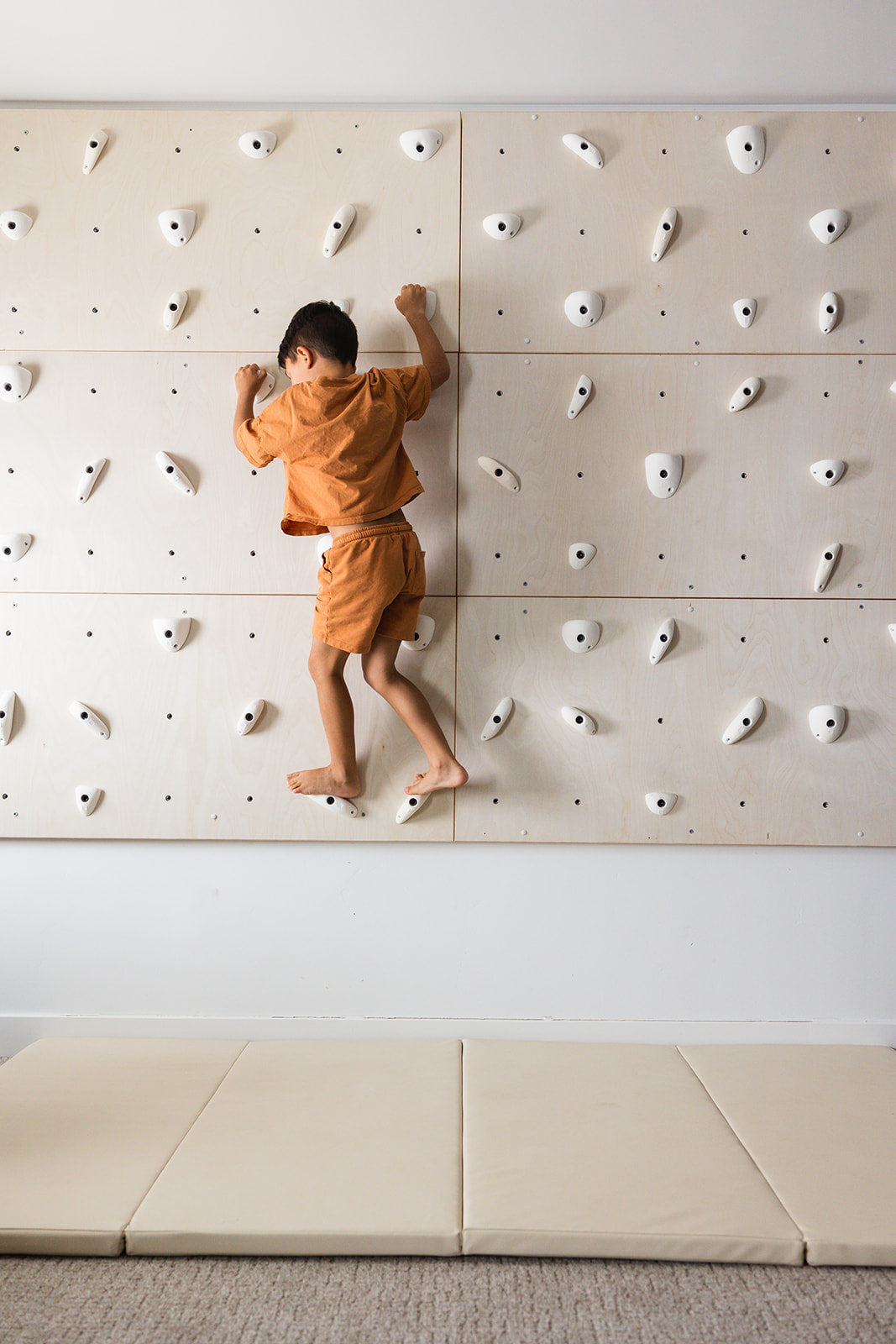 Choosing Your Rock Climbing Wall For Kids: Key Specs to Compare in 2025