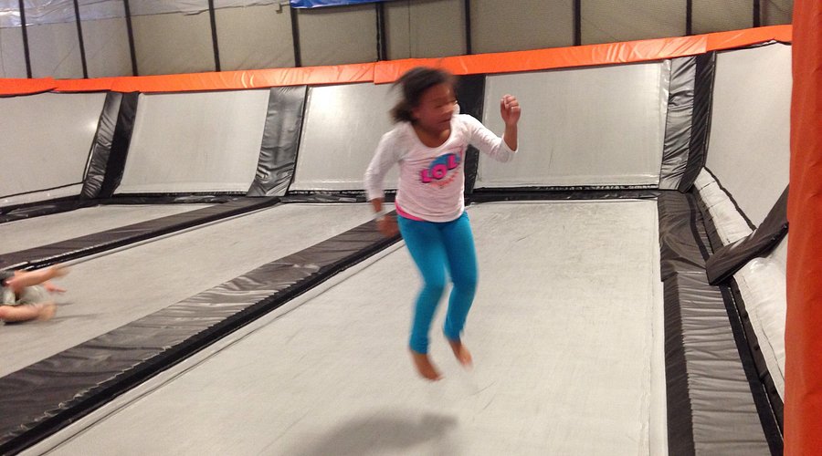 Featured image for the trampoline house seattle guide